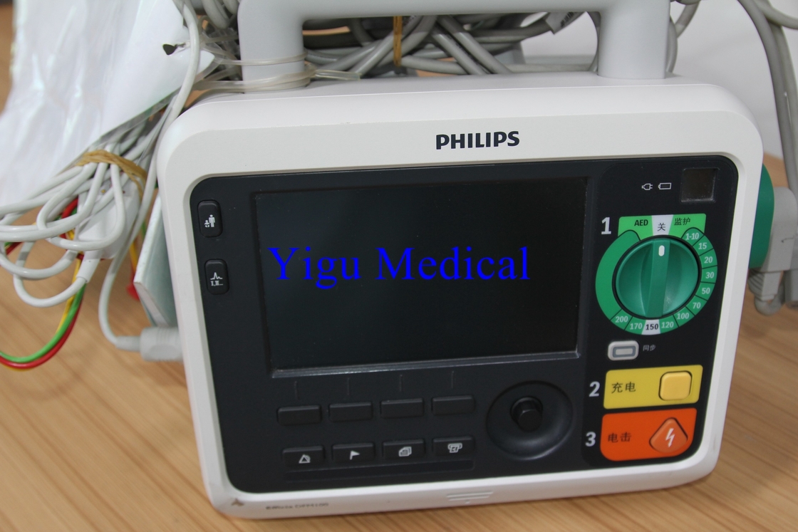 Hospital Facility DFM100 Defibrillator Machine In Good Condition