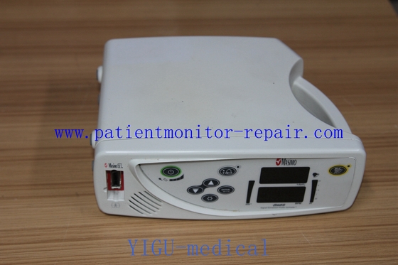  Rad-8 Medical Equipment Oximeter Unit White Color