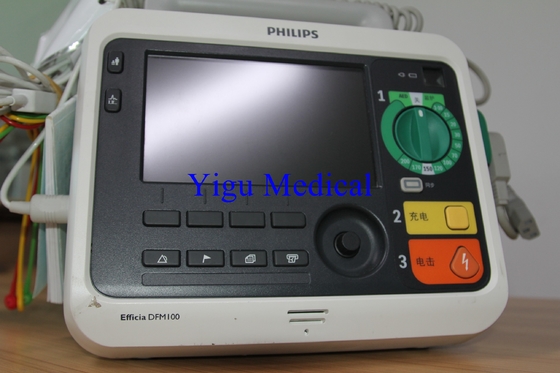 Hospital Facility DFM100 Defibrillator Machine In Good Condition